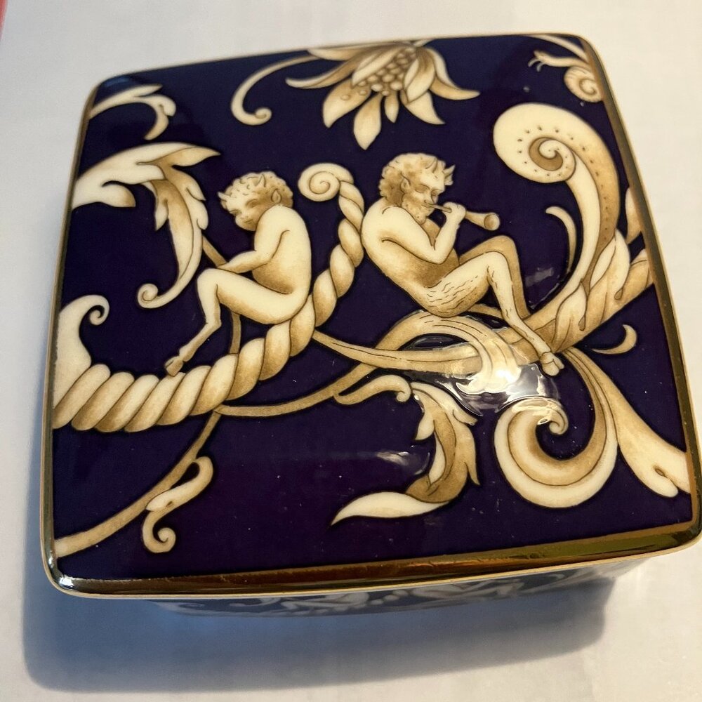 Wedgewood 'Cornucopia'  Trinket Box